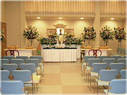 基本式場（一般葬）は2会場（80～100名収容と100～150名収容）をご用意